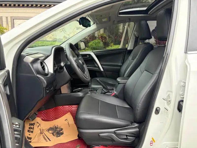 2016 RAV4 2.0L CVT 2WD Fashion Edition — миниатюра 8