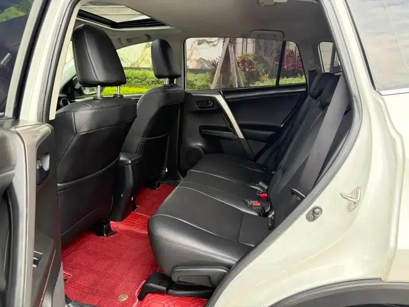 2016 RAV4 2.0L CVT 2WD Fashion Edition — миниатюра 9