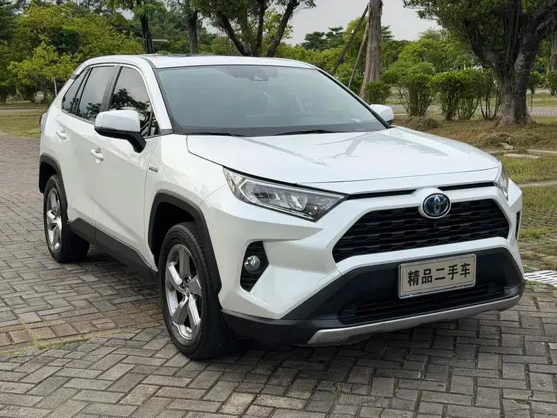 RAV4 2021 Facelift Hybrid 2.5L CVT 2WD Elite Edition — миниатюра 3