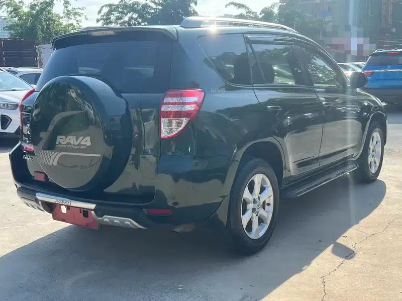 RAV4 2013 Special Edition 2.0L Automatic Classic — миниатюра 6