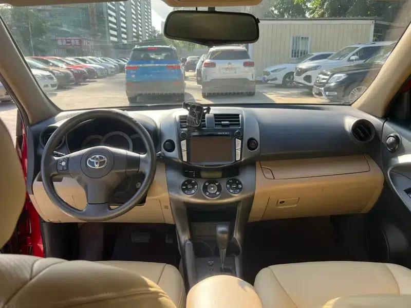 RAV4 2013 Special Edition 2.0L Automatic Classic — миниатюра 10
