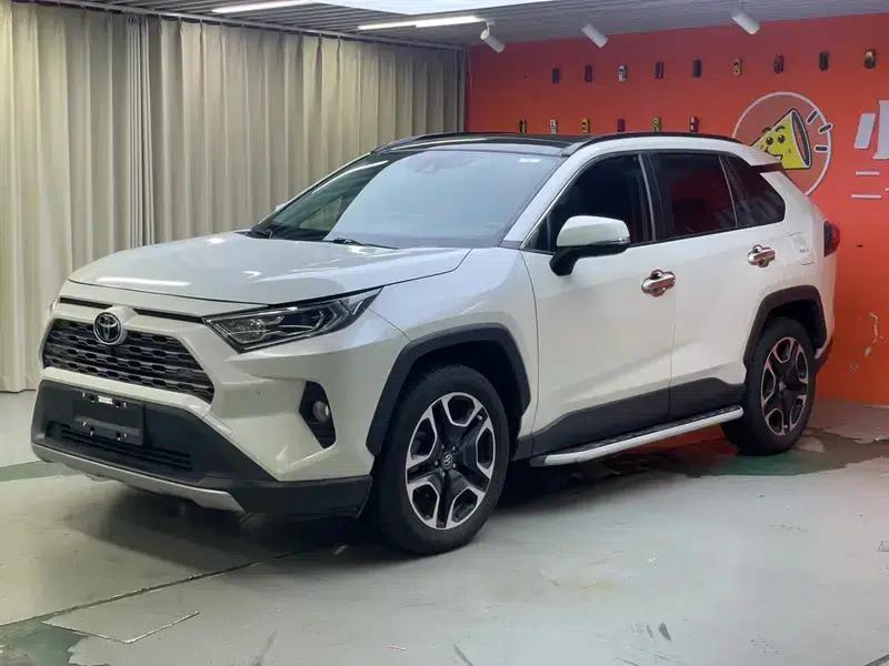 2020 RAV4 2.0L CVT 4WD Premium Edition — миниатюра 1