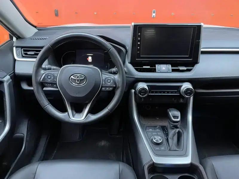 2020 RAV4 2.0L CVT 4WD Premium Edition — миниатюра 13