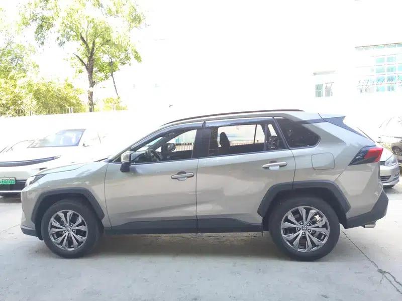 2023 RAV4 2.0L CVT 2WD Fashion Plus Edition — миниатюра 3