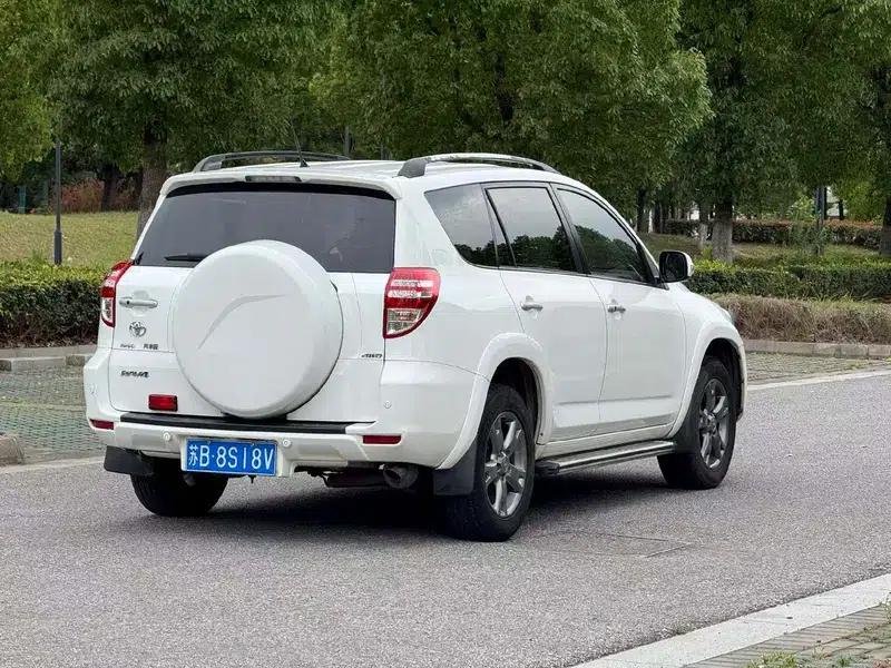 2013 RAV4 Special Edition 2.4L Automatic 4WD Premium — миниатюра 6