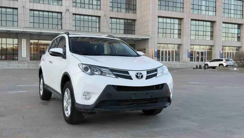 2013 RAV4 2.5L Automatic 4WD Elite Edition — миниатюра 3