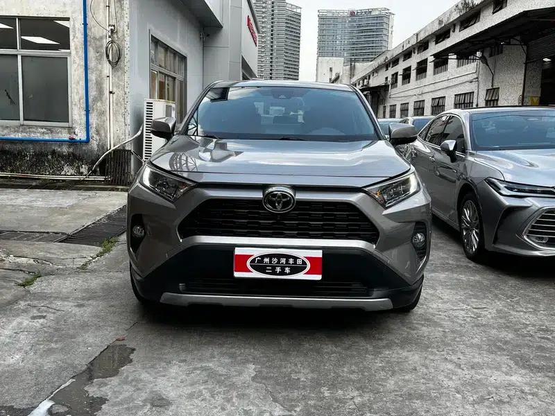 RAV4 2020 2.0L CVT 2WD Fashion Edition — миниатюра 2