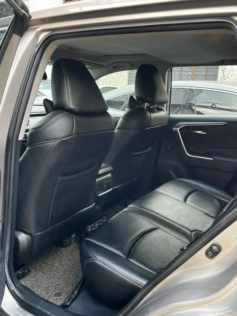 RAV4 2020 2.0L CVT 2WD Fashion Edition — миниатюра 28