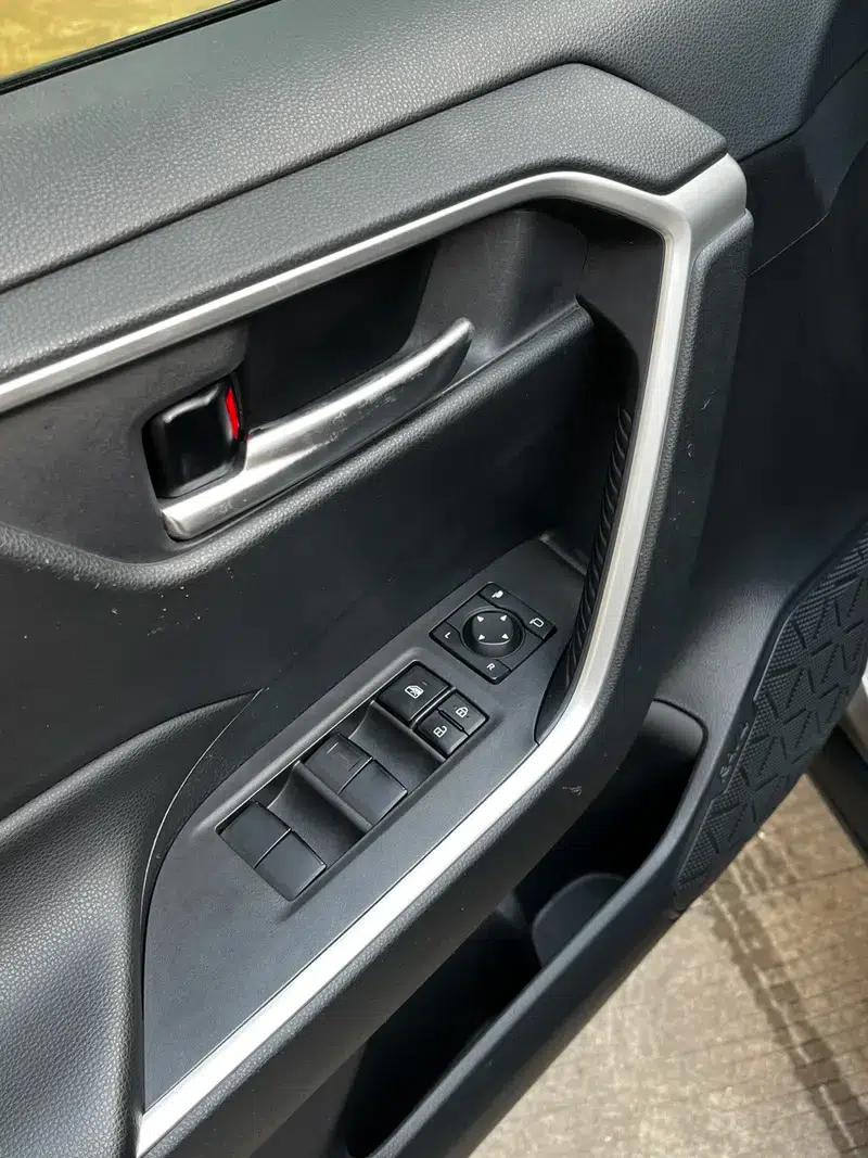 RAV4 2020 2.0L CVT 2WD Fashion Edition — миниатюра 29