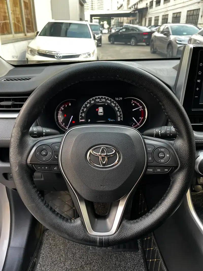 RAV4 2020 2.0L CVT 2WD Fashion Edition — миниатюра 10