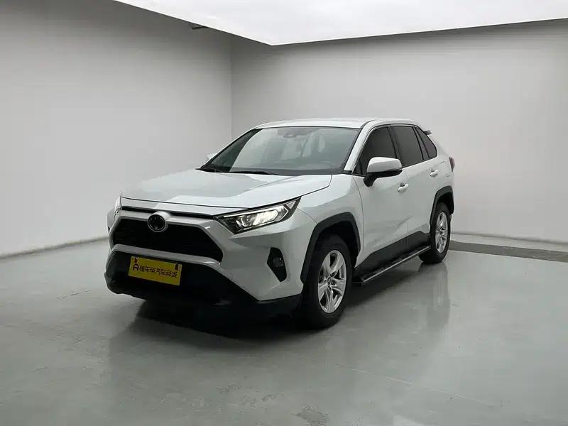 2021 Toyota RAV4 2.0L CVT 2WD Urban Edition — миниатюра 1