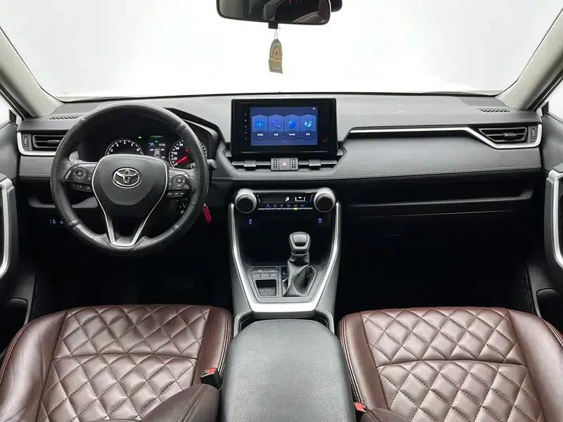 2021 Toyota RAV4 2.0L CVT 2WD Urban Edition — миниатюра 14