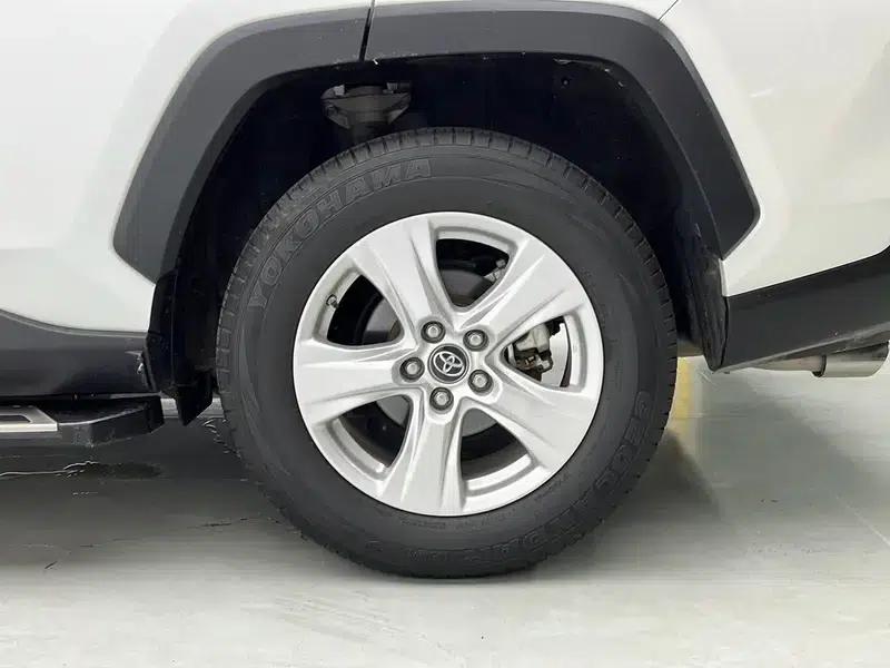 2021 Toyota RAV4 2.0L CVT 2WD Urban Edition — миниатюра 9