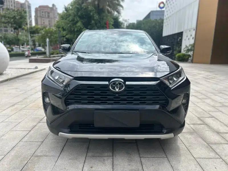 2021 RAV4 2.0L CVT 2WD Fashion Plus Edition — миниатюра 2