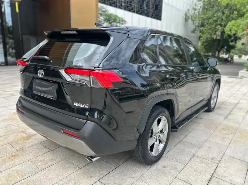 2021 RAV4 2.0L CVT 2WD Fashion Plus Edition — миниатюра 6