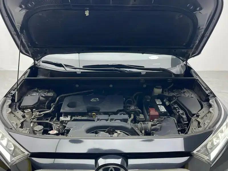 2021 RAV4 2.0L CVT 2WD Fashion Plus Edition — миниатюра 3
