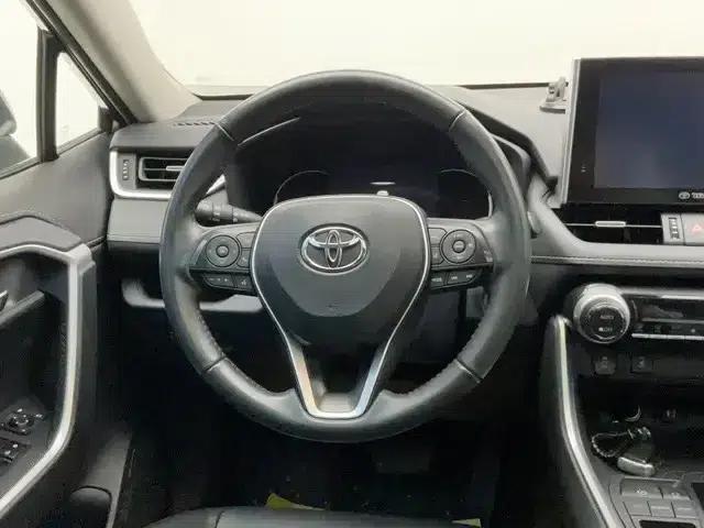 2021 RAV4 2.0L CVT 2WD Fashion Plus Edition — миниатюра 4