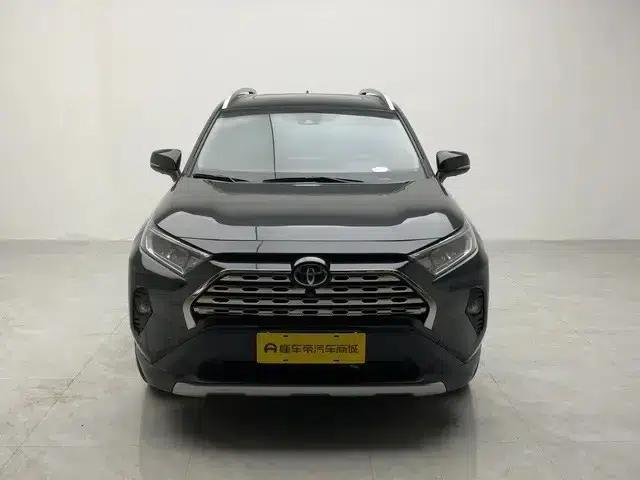 2021 RAV4 2.0L CVT 2WD Fashion Plus Edition — миниатюра 8