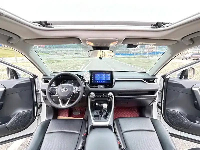 2022 Toyota RAV4 2.0L CVT 2WD Fashion Edition — миниатюра 6