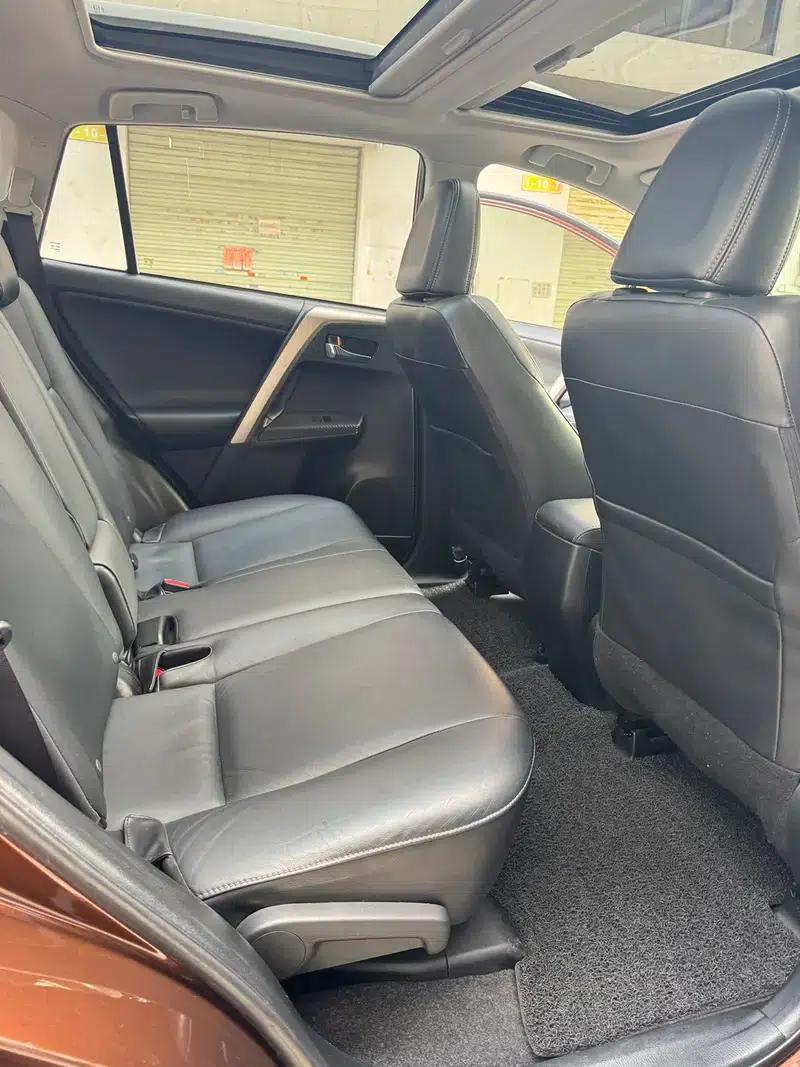 2015 RAV4 2.5L Automatic 4WD Luxury Edition — миниатюра 8