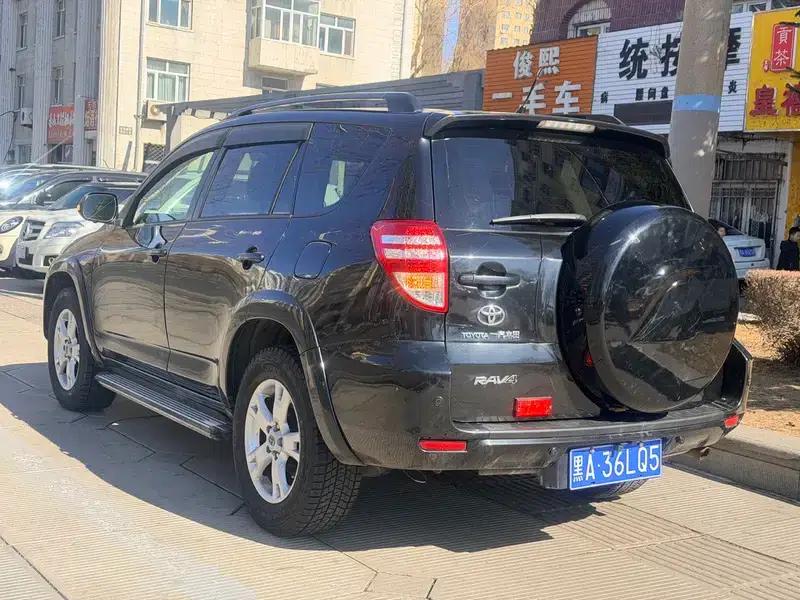 2013 RAV4 Special Edition 2.4L Automatic 4WD Premium — миниатюра 4