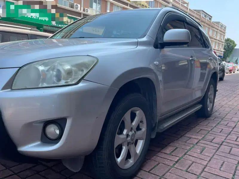 RAV4 2013 Special Edition 2.0L Automatic Classic — миниатюра 11