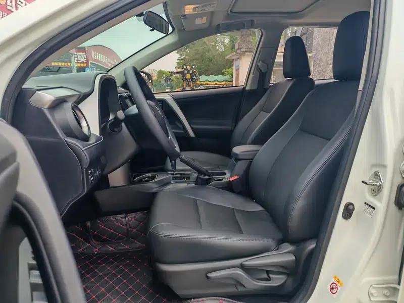 2018 RAV4 2.0L CVT 2WD Fashion X Edition — миниатюра 8