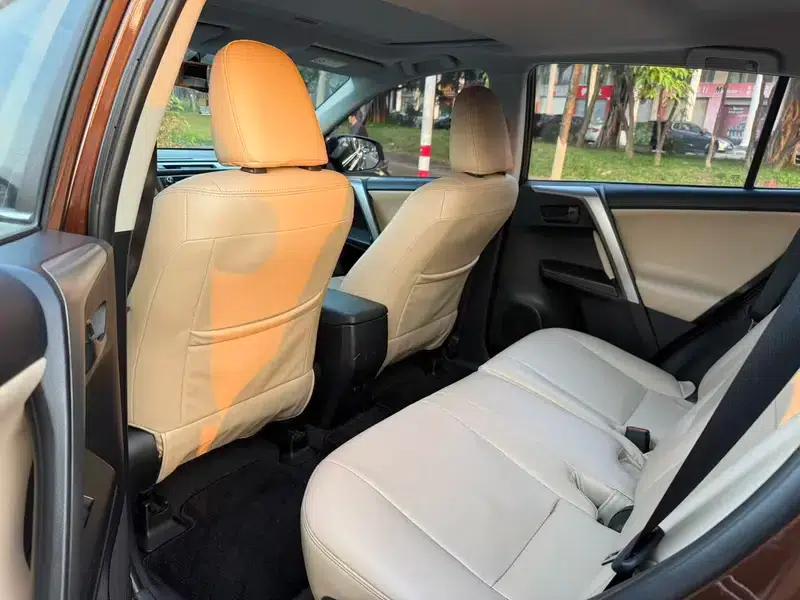 2016 RAV4 2.0L CVT 2WD Fashion Edition — миниатюра 10