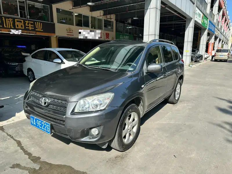 2011 RAV4 2.0L Automatic Classic Edition — миниатюра 1