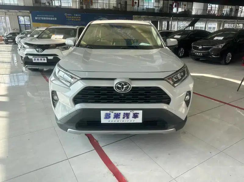 RAV4 2020 2.0L CVT 2WD Fashion Edition — миниатюра 2