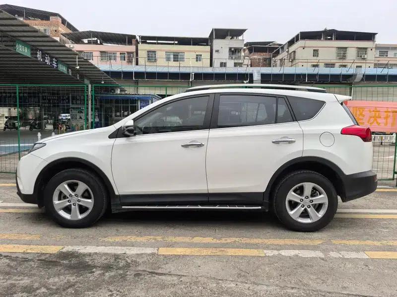 2013 RAV4 2.5L Automatic 4WD Elite Edition — миниатюра 3
