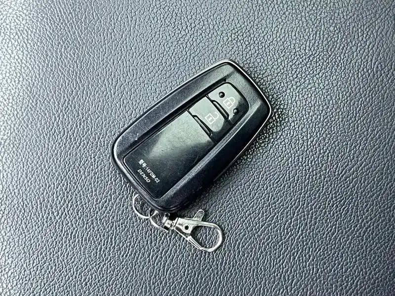 RAV4 2020 2.0L CVT 2WD Fashion Plus Edition — миниатюра 11