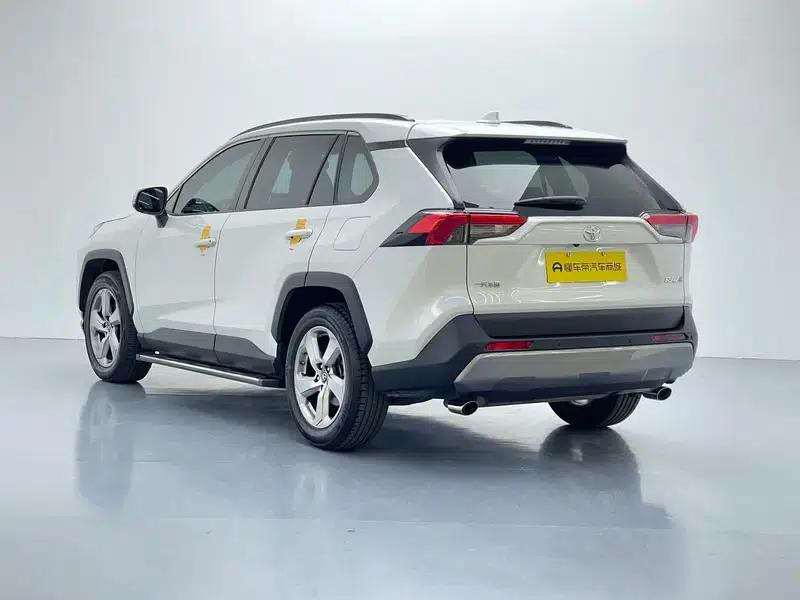 RAV4 2020 2.0L CVT 2WD Fashion Plus Edition — миниатюра 5