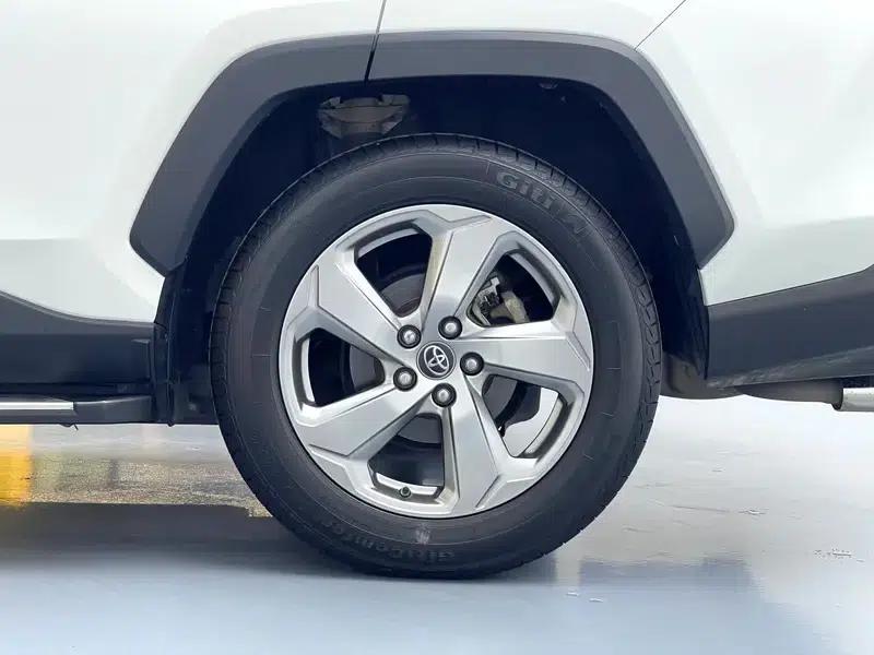 RAV4 2020 2.0L CVT 2WD Fashion Plus Edition — миниатюра 9