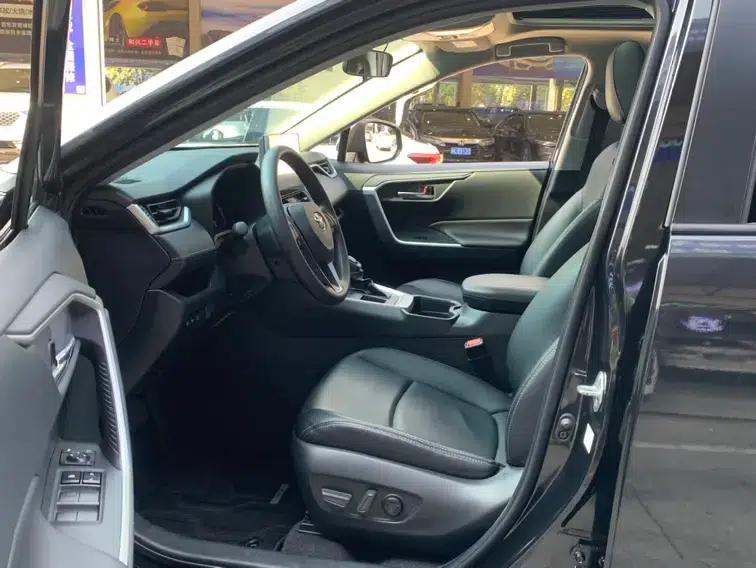 2022 Toyota RAV4 2.0L CVT 2WD Fashion Edition — миниатюра 14