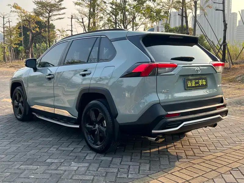 RAV4 2020 2.0L CVT 2WD Fashion Plus Edition — миниатюра 4