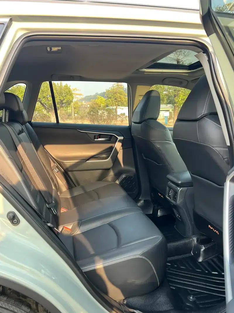 RAV4 2020 2.0L CVT 2WD Fashion Plus Edition — миниатюра 9