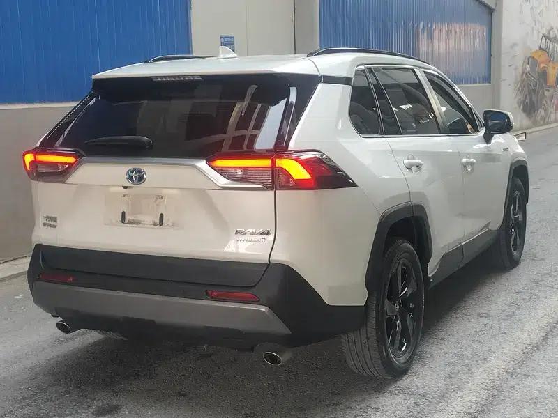 2021 Toyota RAV4 Facelift Hybrid 2.5L CVT AWD Flagship Edition — миниатюра 5