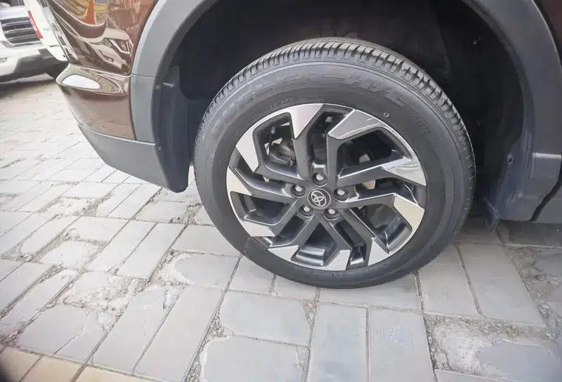 2018 RAV4 2.5L Automatic 4WD Elite i Edition — миниатюра 7