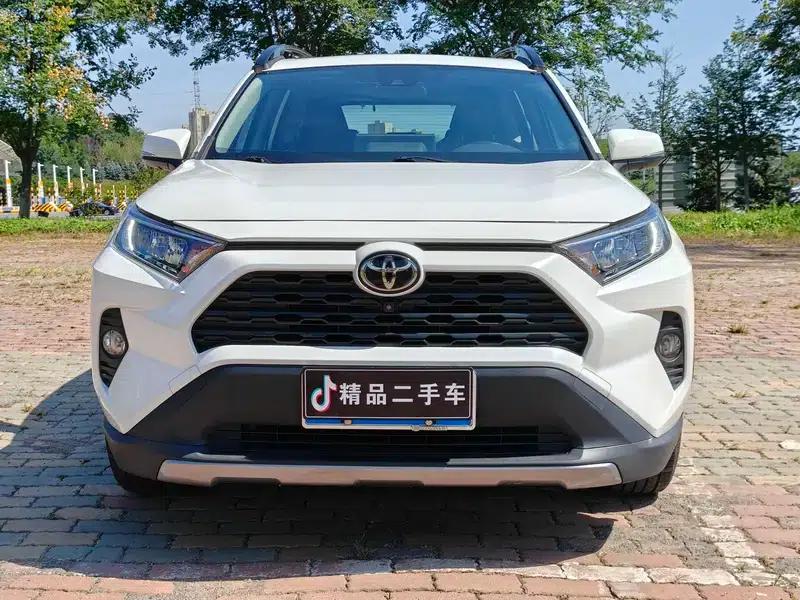 RAV4 2020 2.0L CVT 2WD Fashion Plus Edition — миниатюра 2