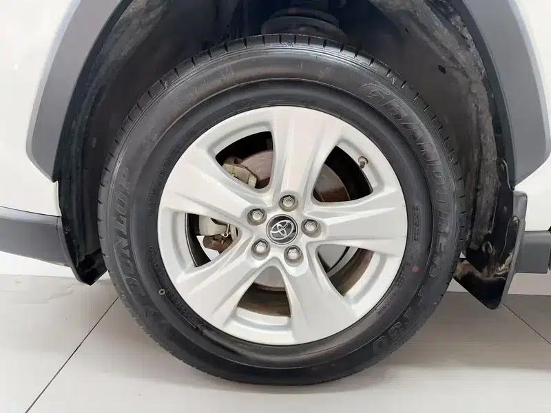 2022 Toyota RAV4 2.0L CVT 2WD Urban Edition — миниатюра 6