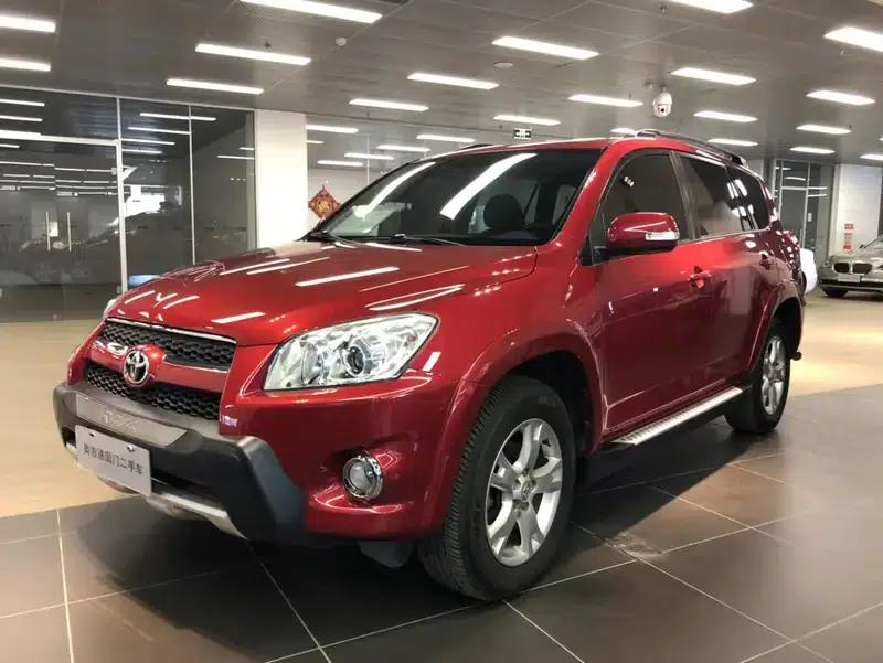 2011 RAV4 2.0L Automatic 4WD — миниатюра 1