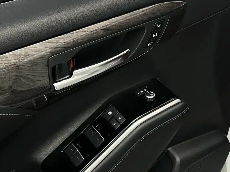 2022 Toyota Highlander Hybrid 2.5L AWD Supreme Edition 7-Seater — миниатюра 14