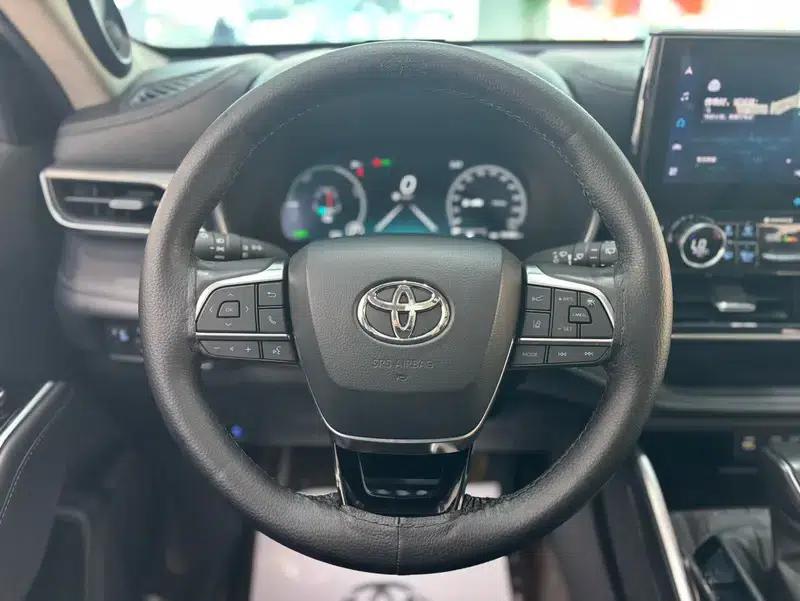 2022 Toyota Highlander Hybrid 2.5L AWD Supreme Edition 7-Seater — миниатюра 18
