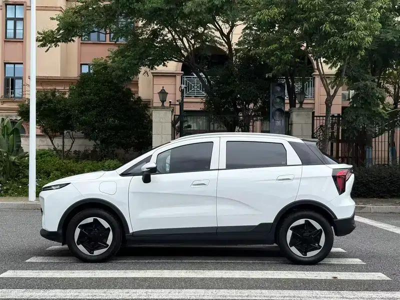 Geely Geometry E Firefly 2024 Model 301KM Streamer — миниатюра 4