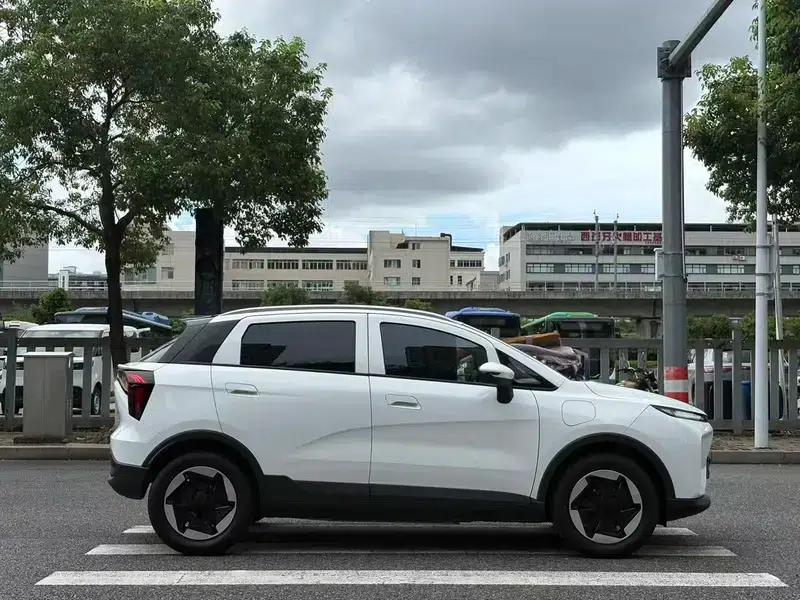 Geely Geometry E Firefly 2024 Model 301KM Streamer — миниатюра 8