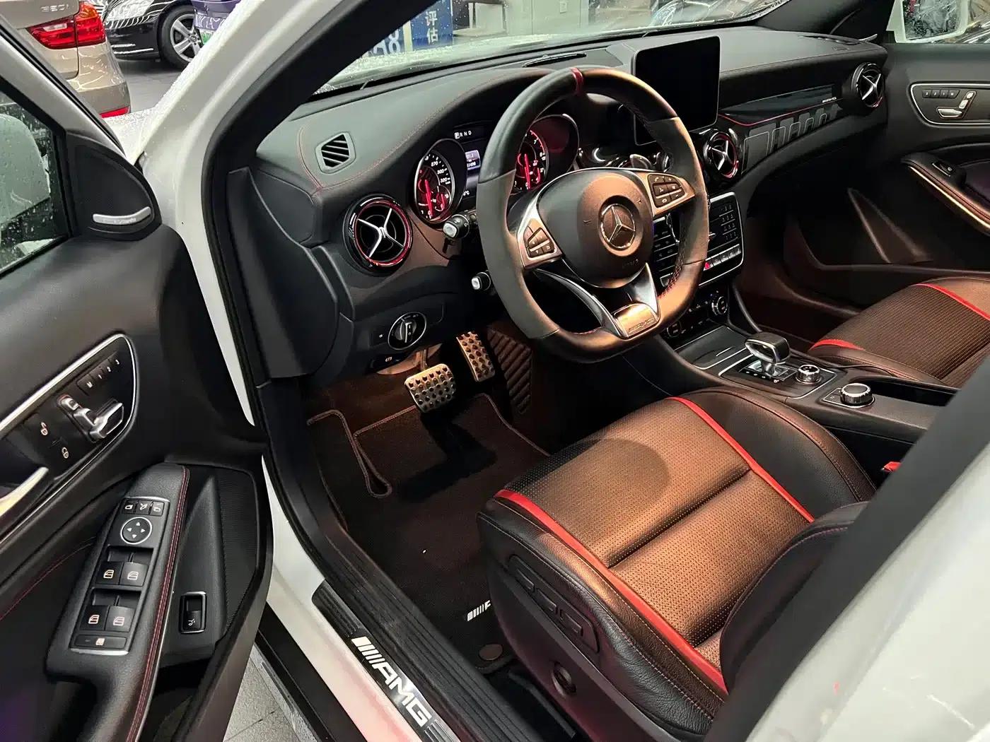 2017 Mercedes-Benz GLA AMG 45 4MATIC — миниатюра 4