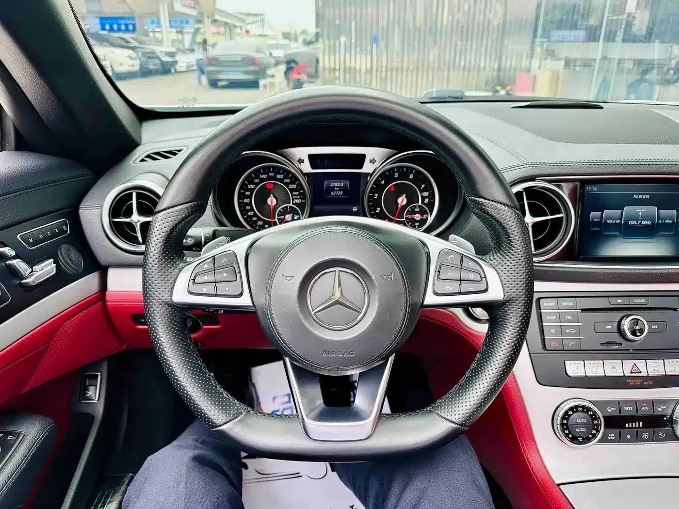 Mercedes-Benz SL-Class 2016 SL 400 Luxury Sport — миниатюра 5