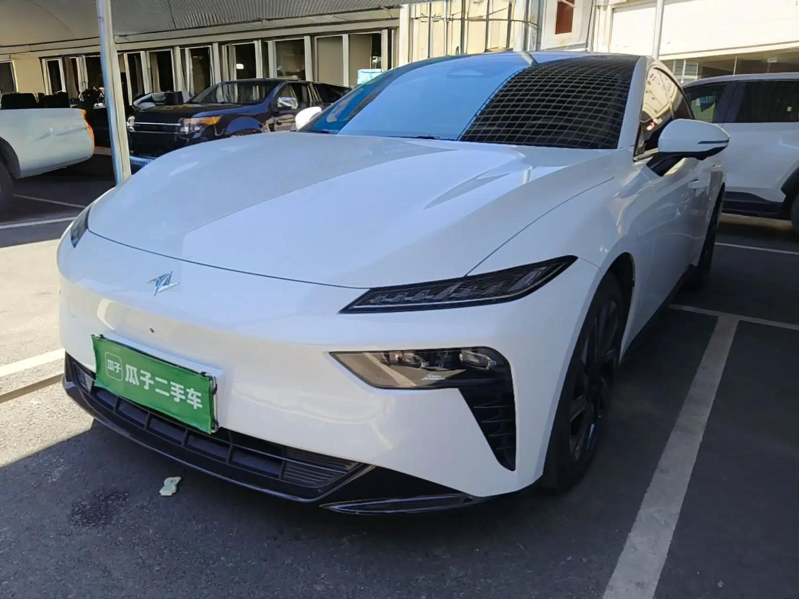 Dongfeng eπ eπ007 2024 Range-Extended 200 RuYi Edition — миниатюра 1