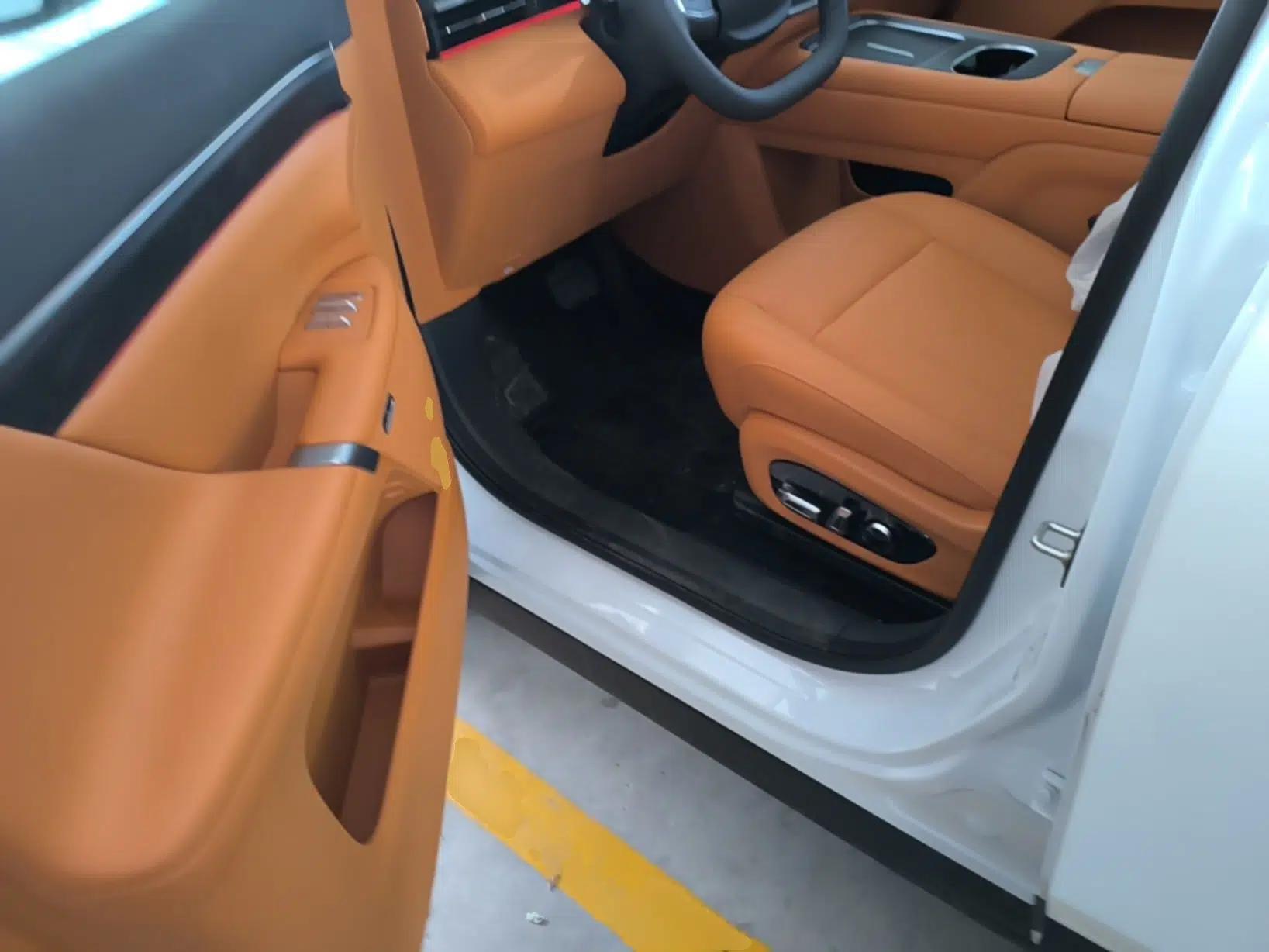 Dongfeng eπ eπ008 2026 Model Six-Seat Range-Extended Family Delight Edition — миниатюра 18